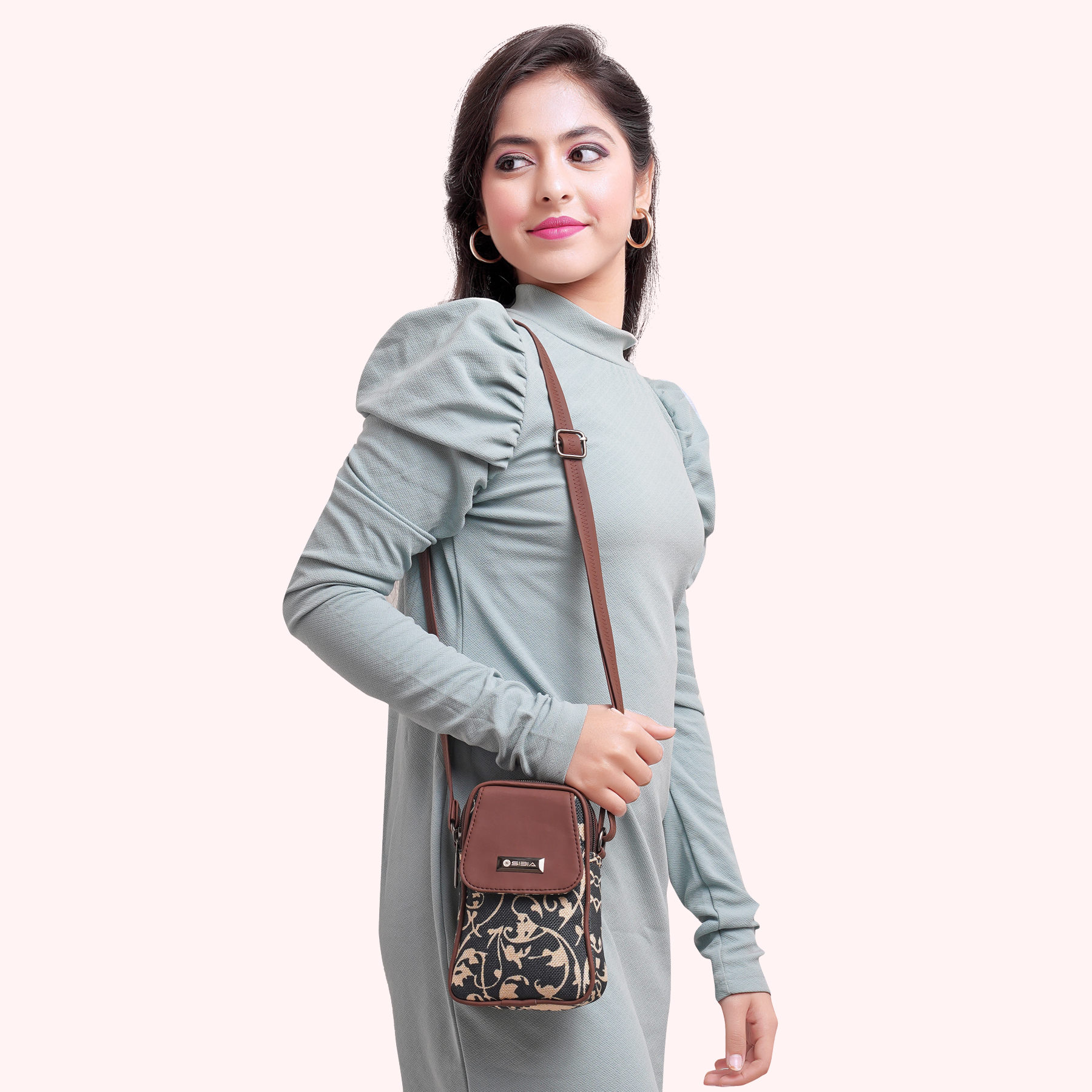 Kashmiri Kashidakari Mobile Pouch